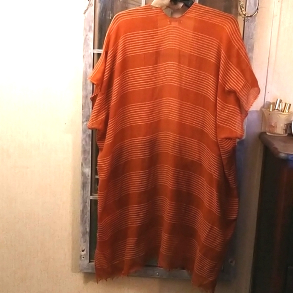 📍SOLD📍New Directions Ruana - Picture 3 of 7